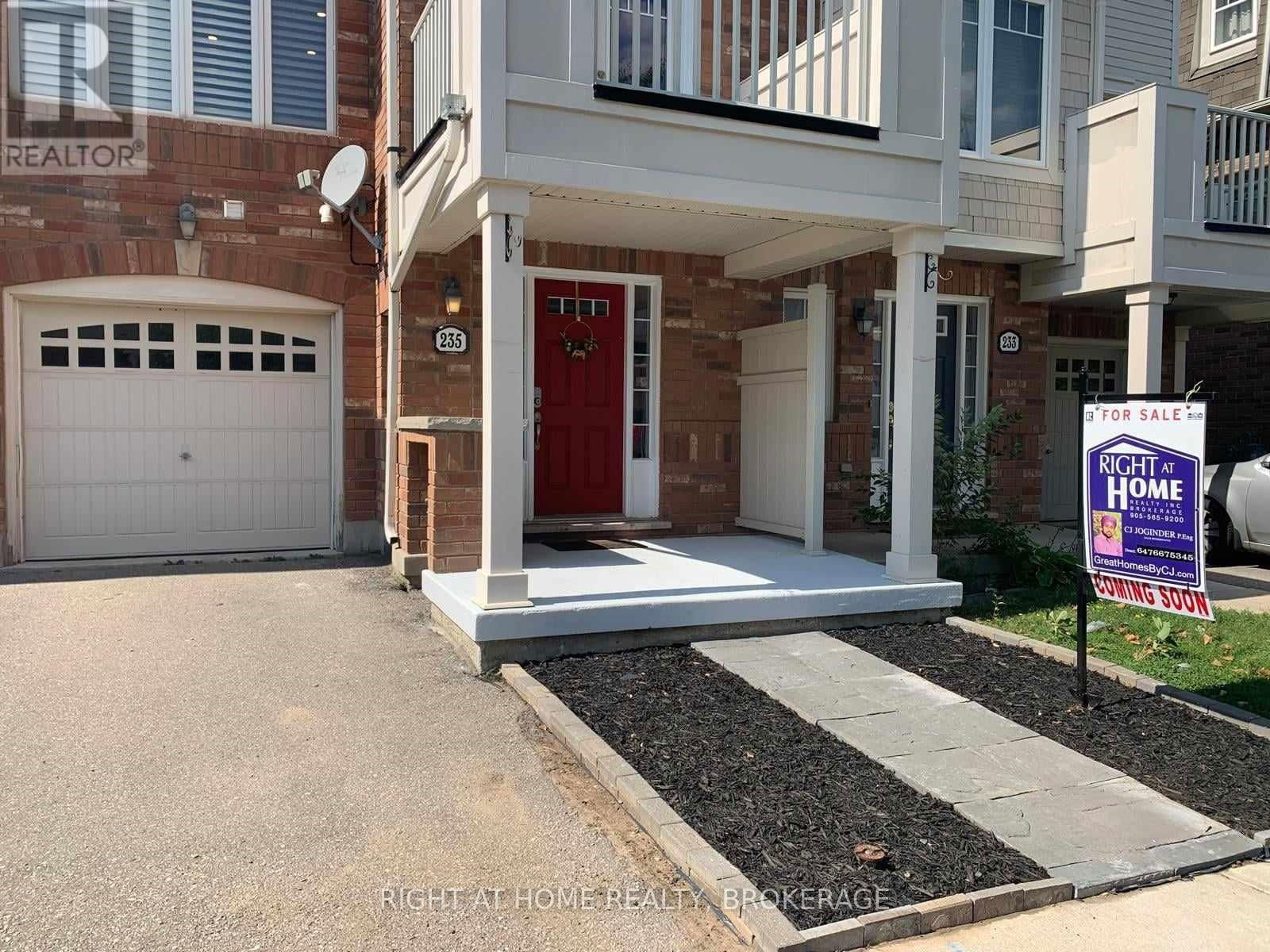 235 SCHREYER CRESCENT Image 3