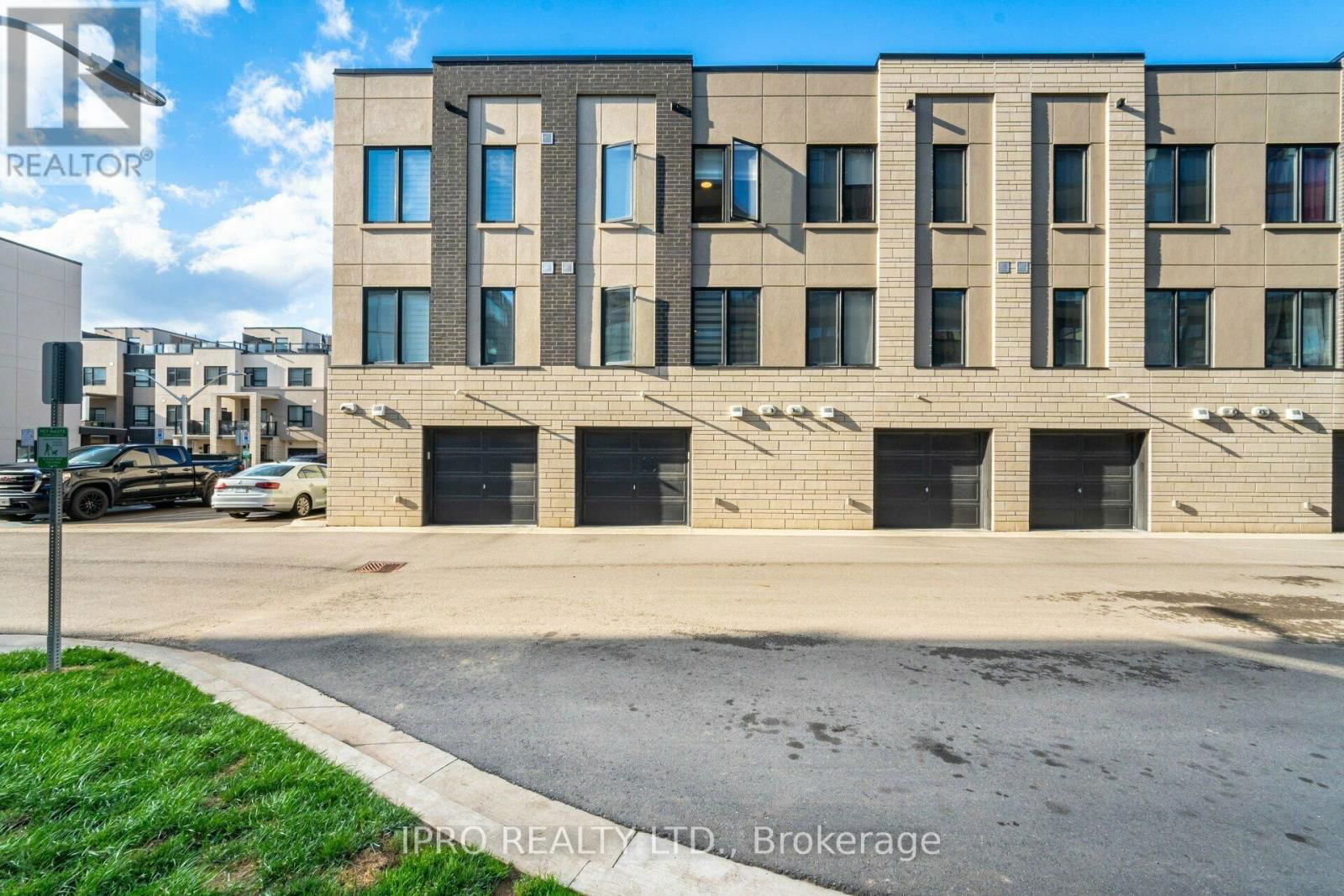 31 - 1095 COOKE BOULEVARD Image 39