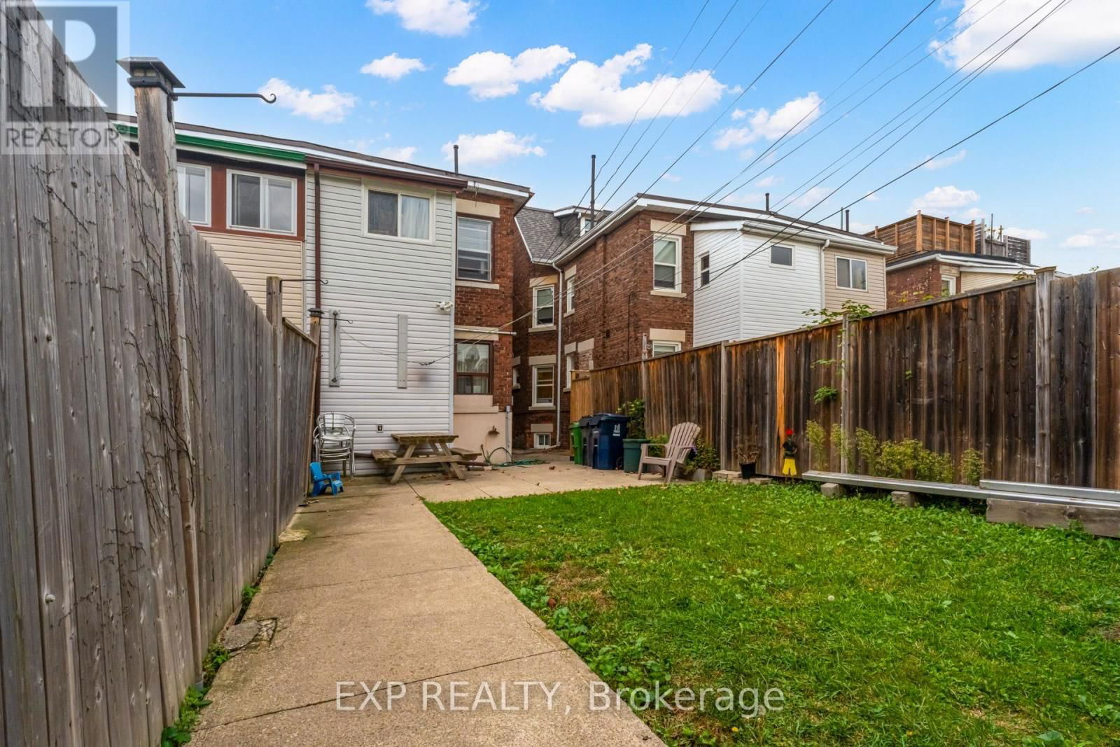 UPPER - 69 BOON AVENUE Image 17