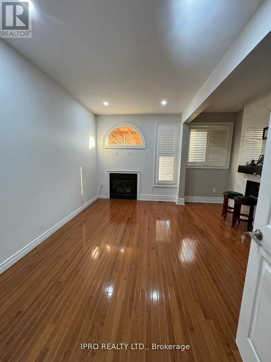 Room 1 - 102 SOUTHLAKE BOULEVARD Image 11