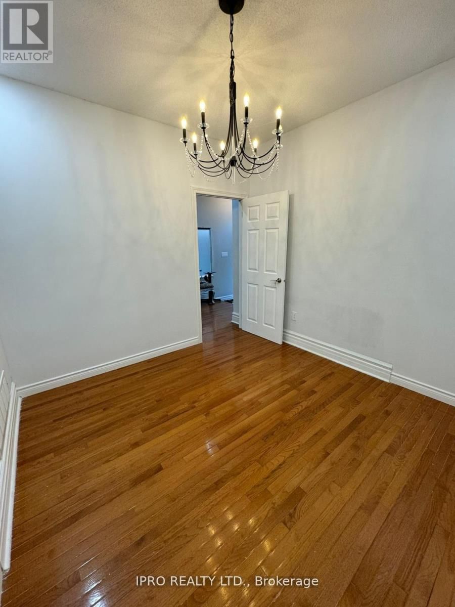 Room 1 - 102 SOUTHLAKE BOULEVARD Image 12