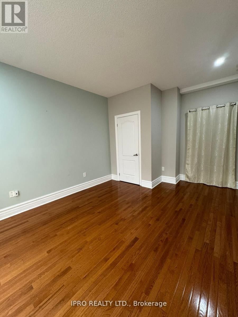 Room 1 - 102 SOUTHLAKE BOULEVARD Image 14