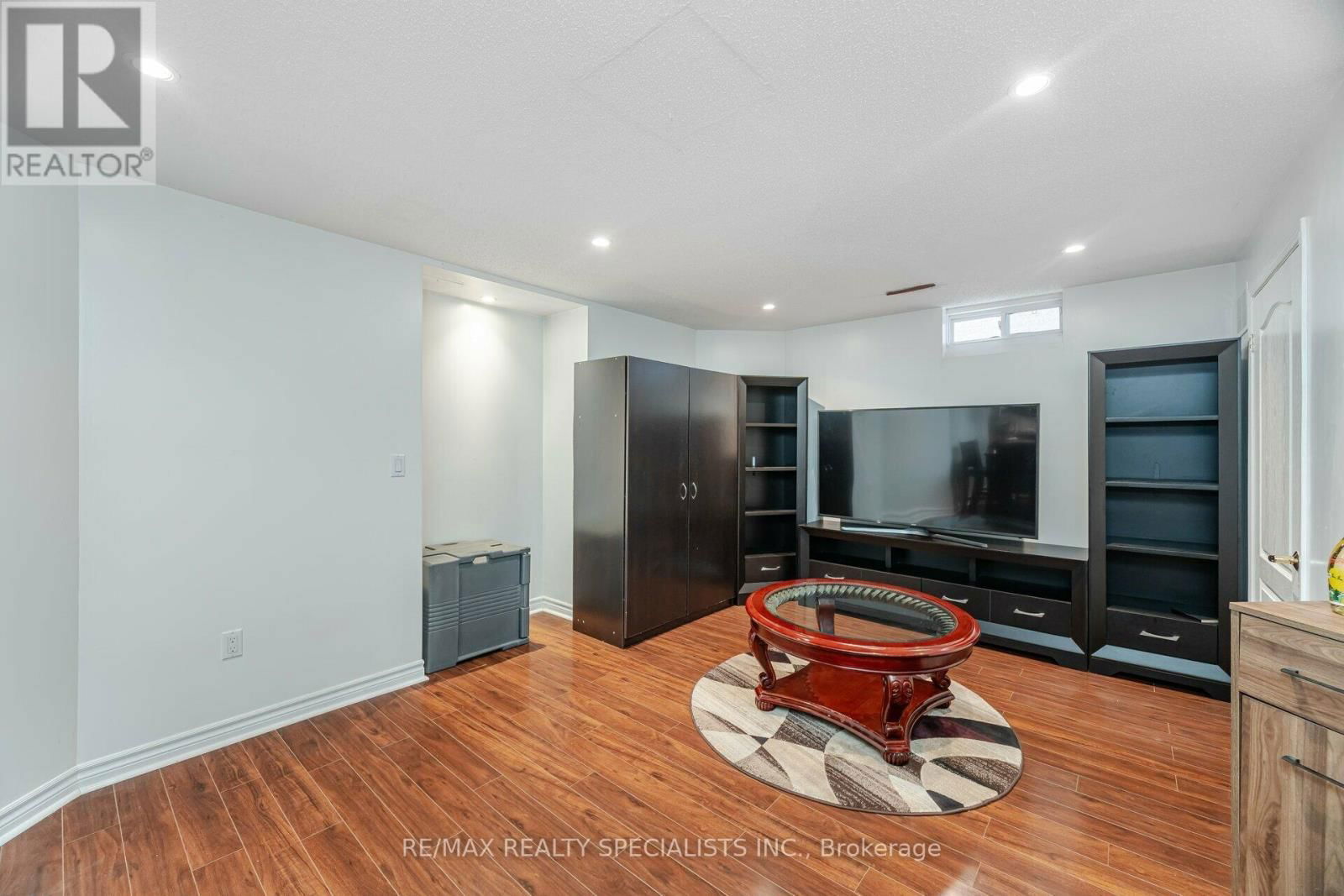 30 LATANIA BOULEVARD Image 34