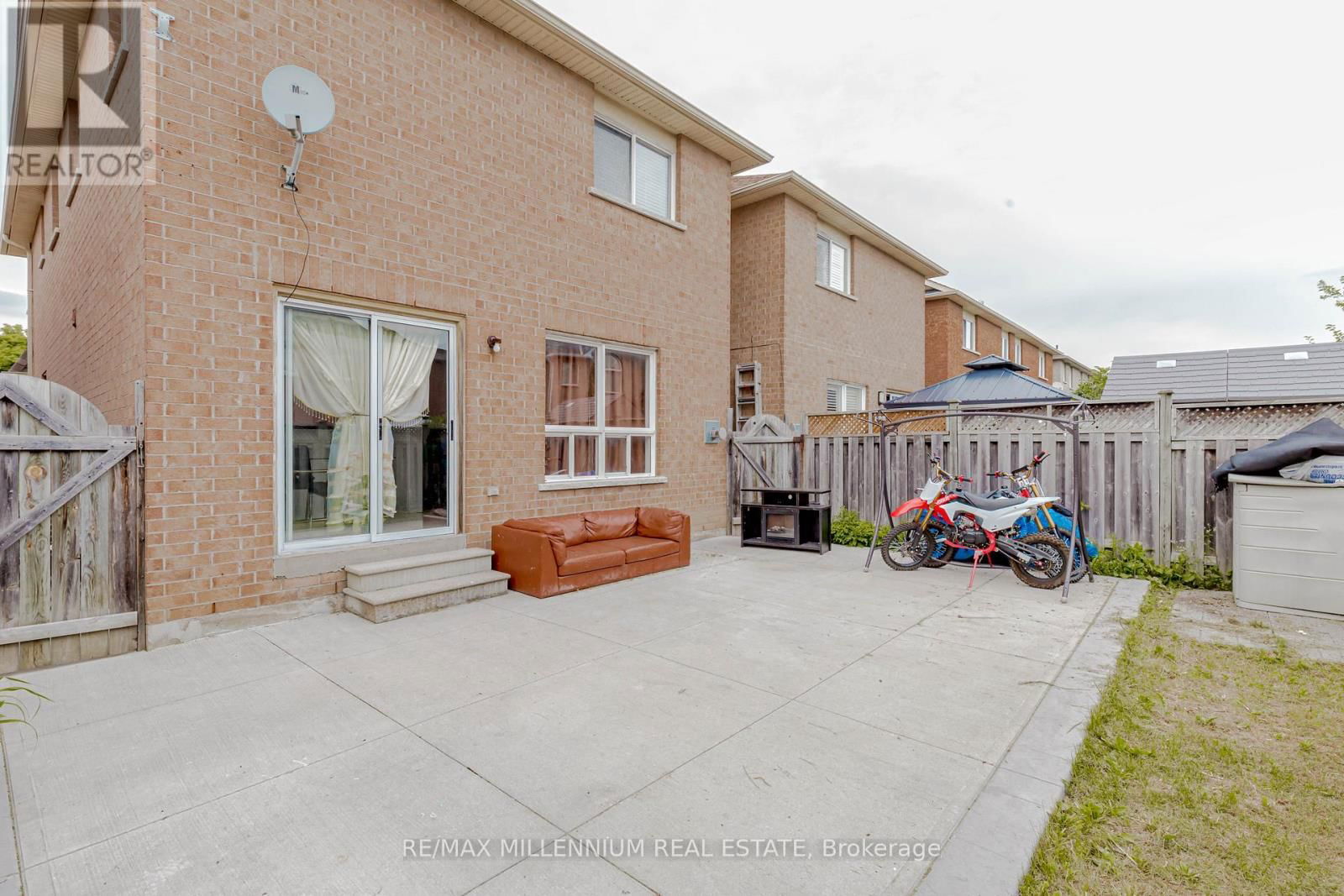 3256 CAMBERWELL DRIVE Image 40