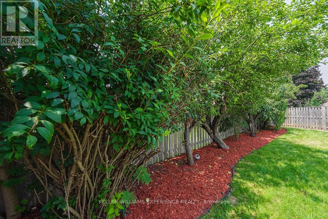 125 ALICEWOOD COURT Image 35