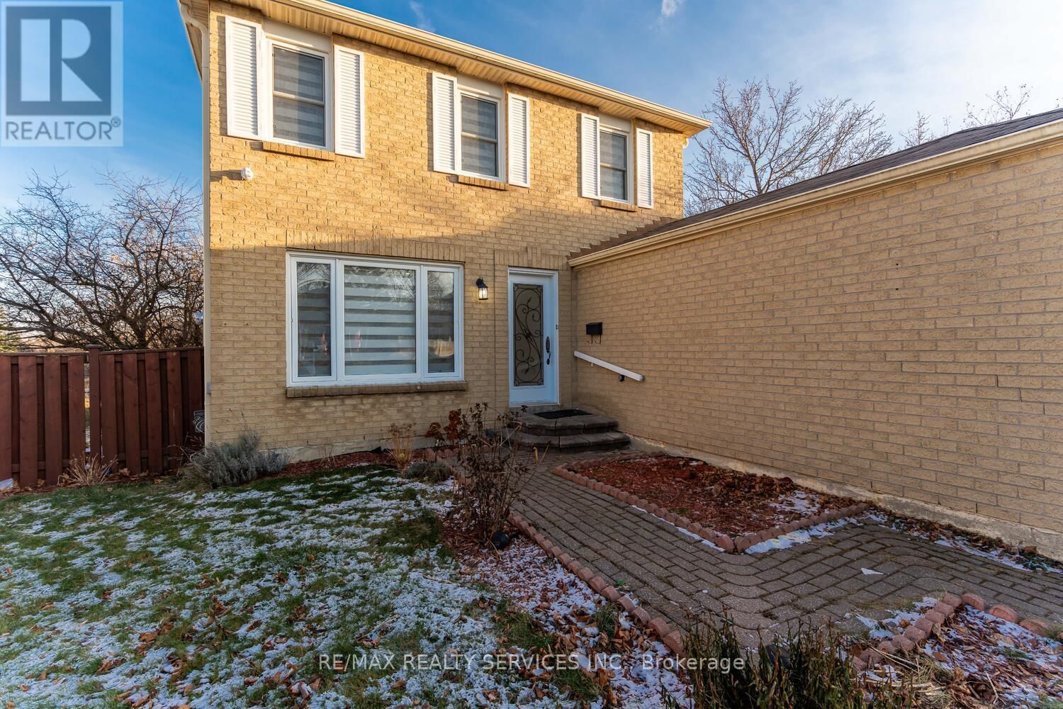 36 NORMA CRESCENT Image 4