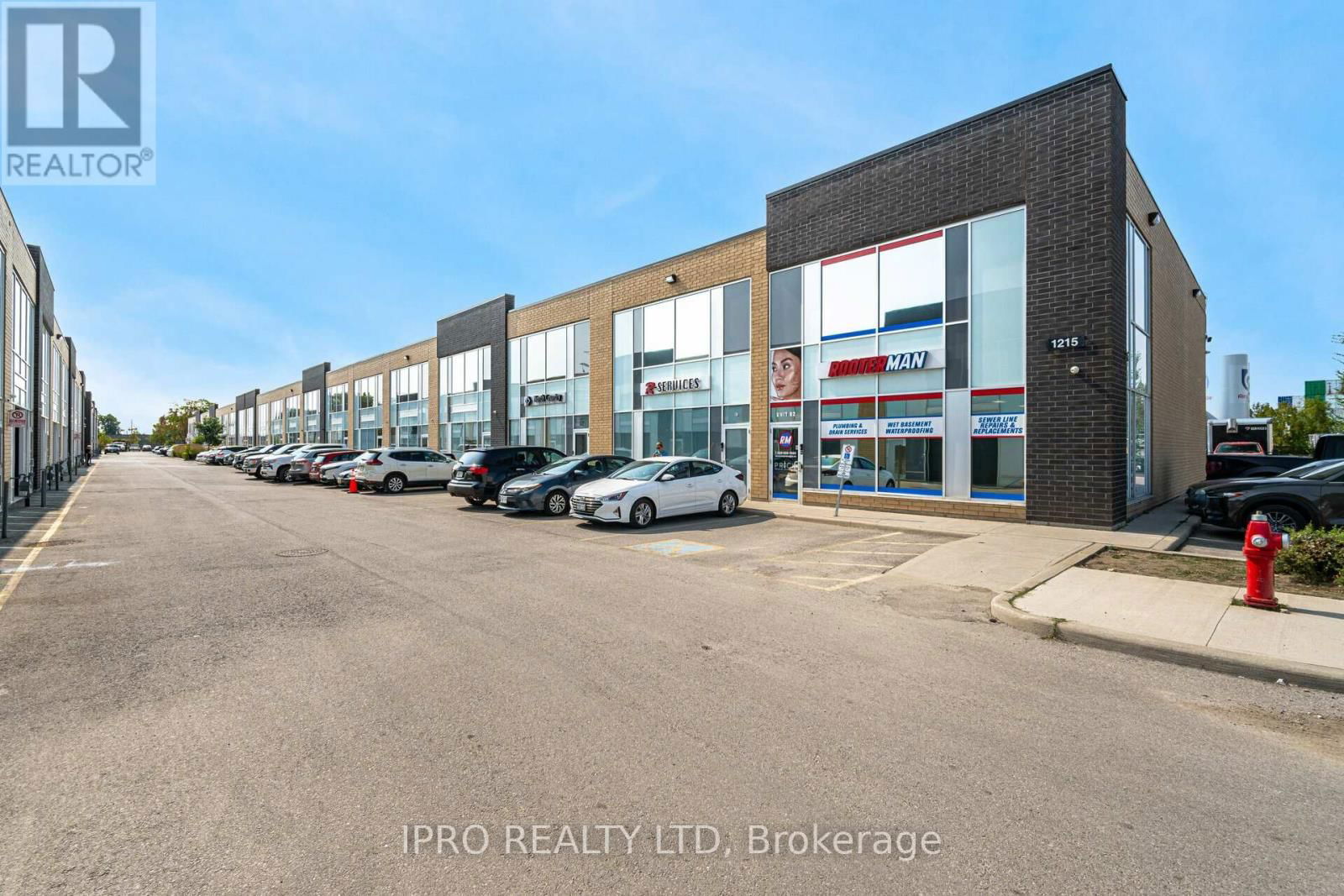 53 - 1215 QUEENSWAY E Image 2