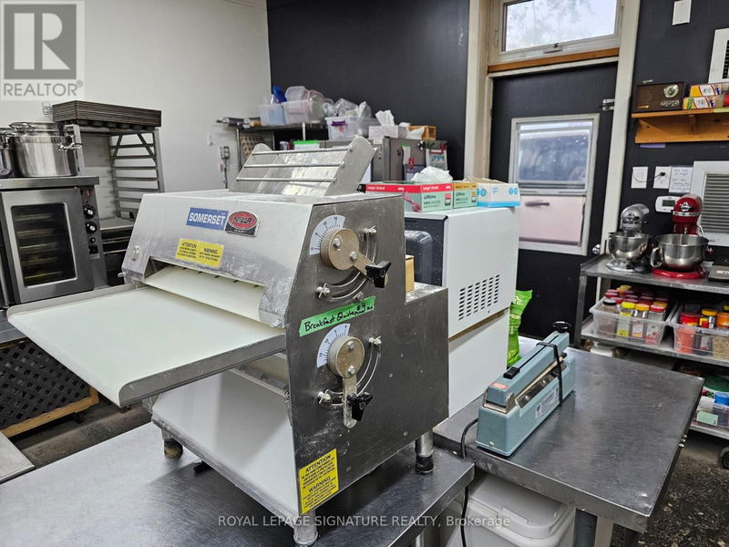 Image #1 of Restaurant for Sale at Lake Shore, Toronto , Ontario