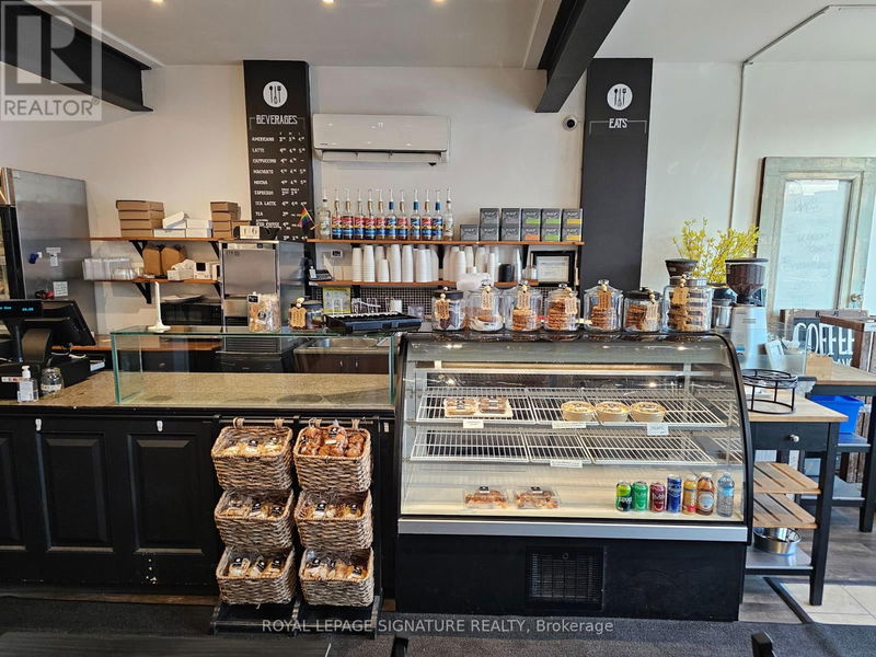 Image #1 of Restaurant for Sale at Lake Shore, Toronto , Ontario