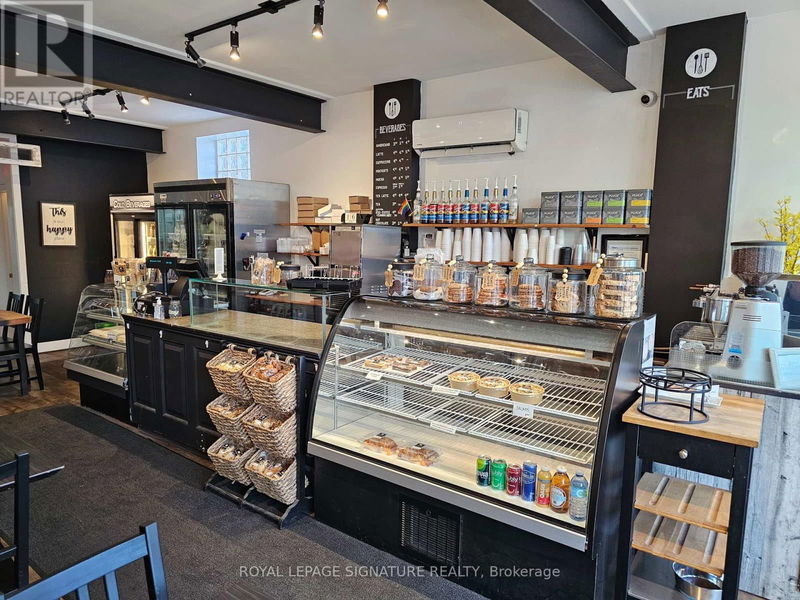 Image #1 of Restaurant for Sale at Lake Shore, Toronto , Ontario