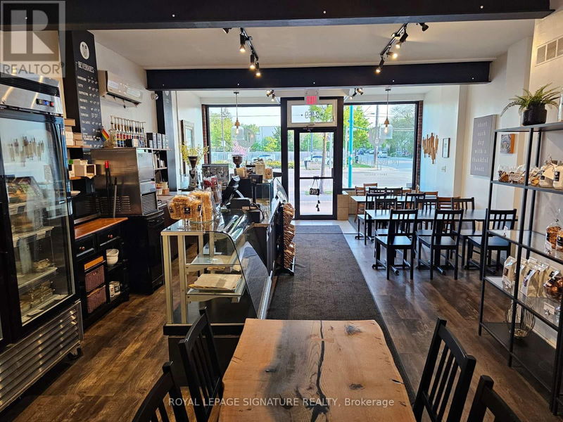Image #1 of Restaurant for Sale at Lake Shore, Toronto , Ontario