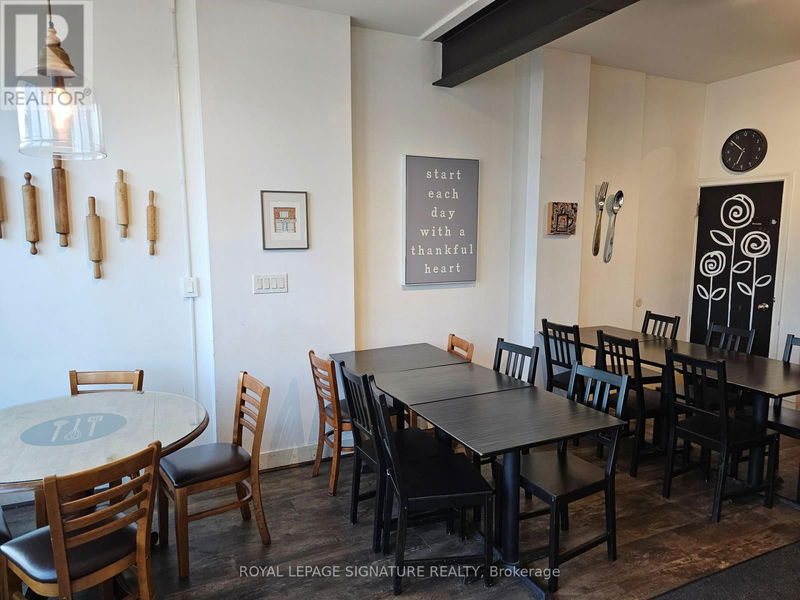 Image #1 of Restaurant for Sale at Lake Shore, Toronto , Ontario