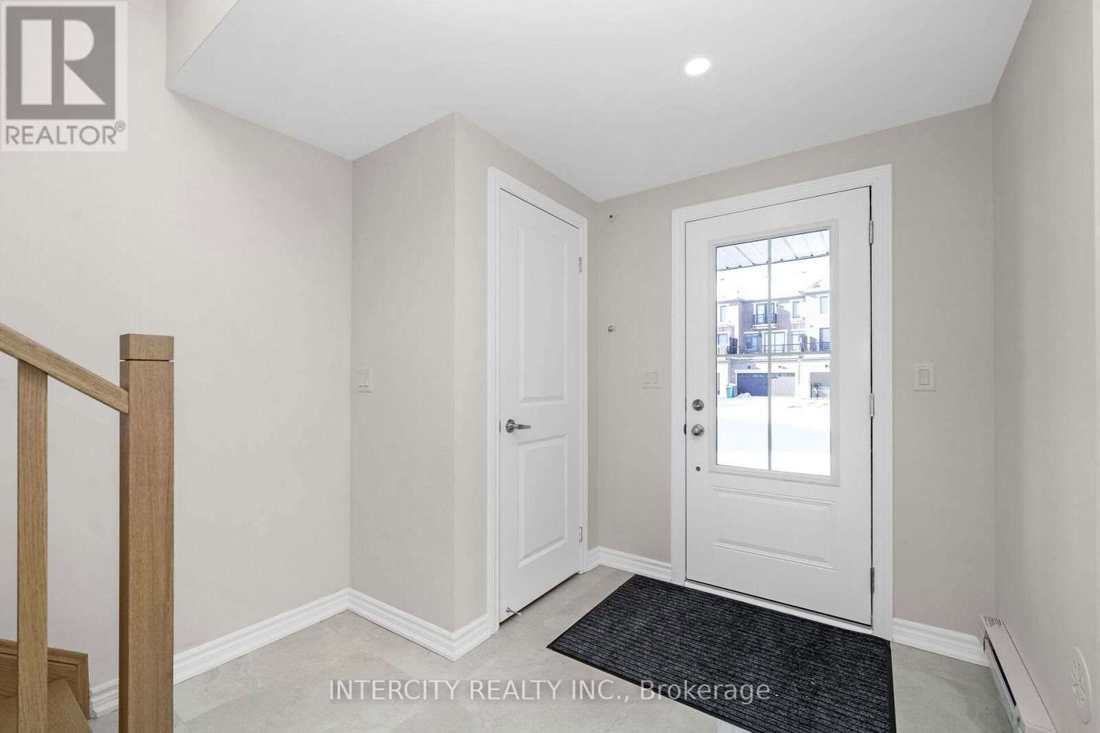 3 - 382 TIM MANLEY AVENUE Image 2