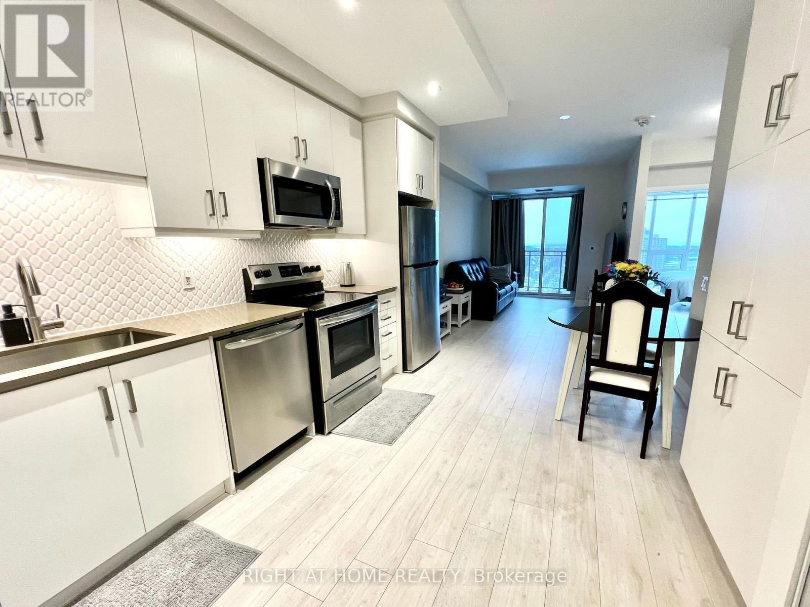 1407 - 15 LYNCH STREET Image 10