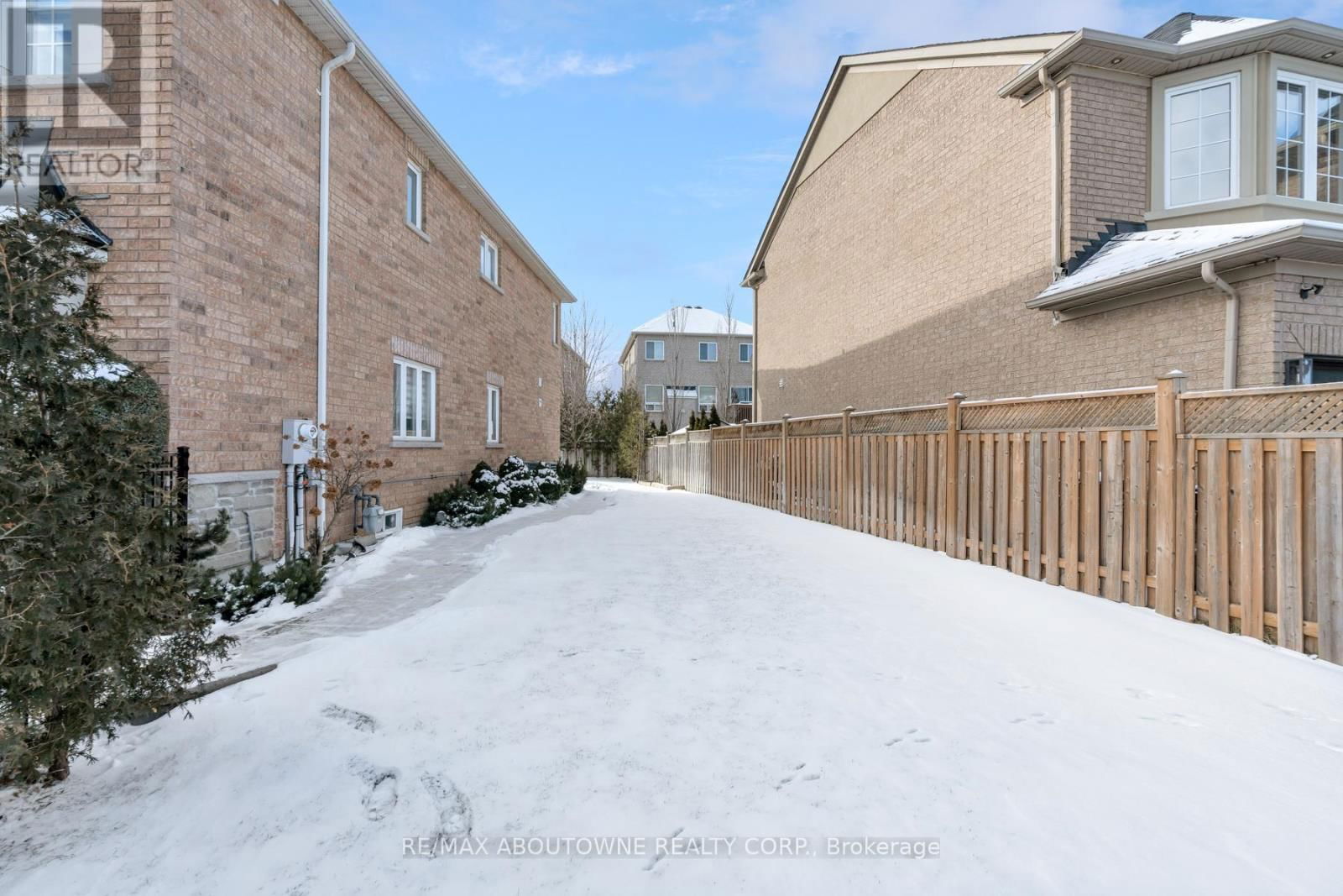 5340 CHURCHILL MEADOWS BOULEVARD Image 34