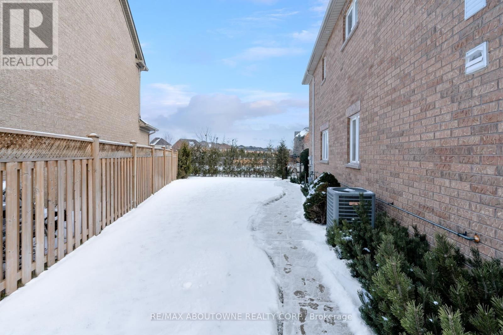 5340 CHURCHILL MEADOWS BOULEVARD Image 36