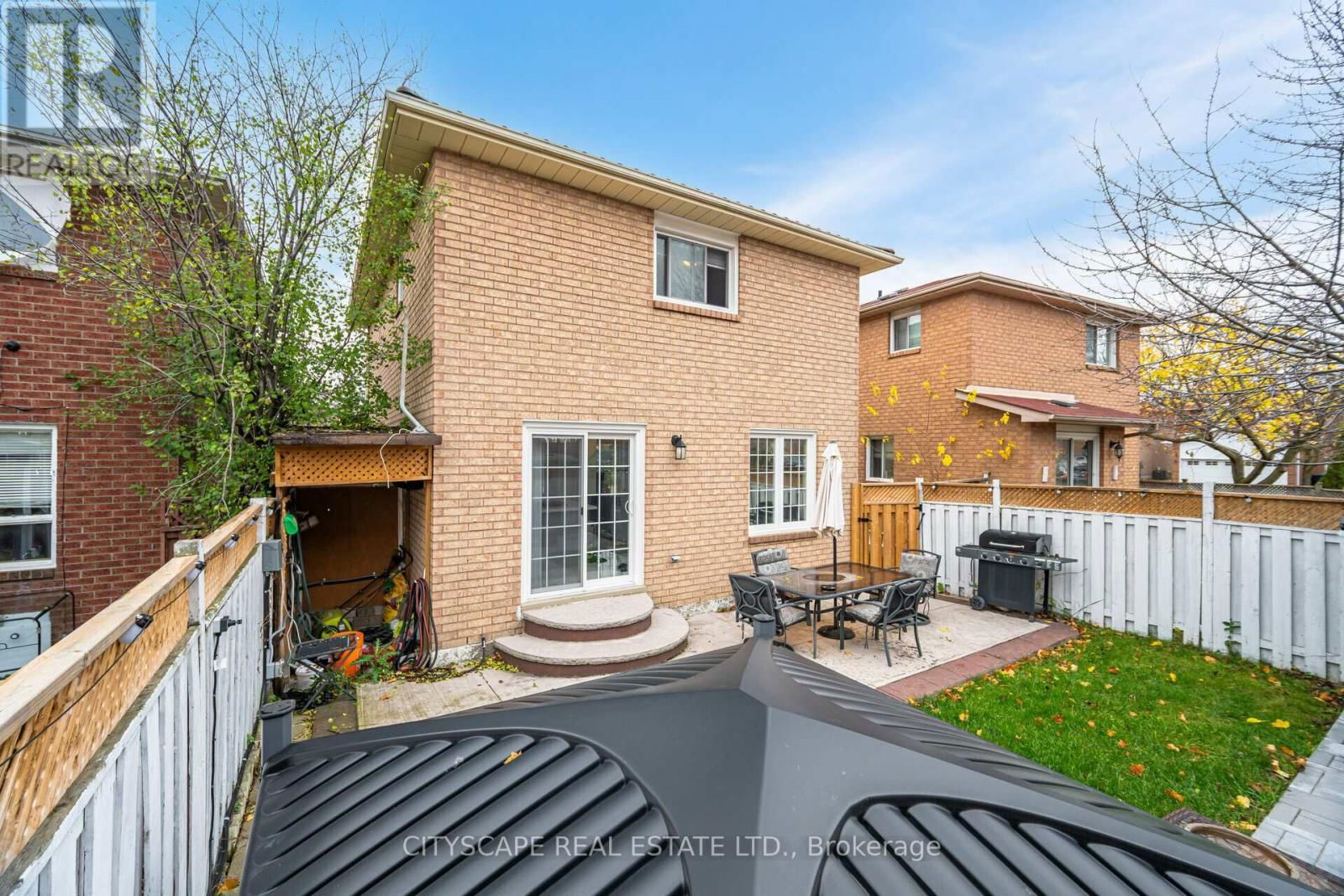 90 TOBA CRESCENT Image 39