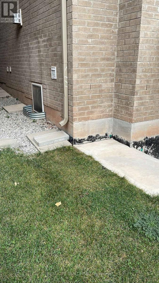 3438 CLAYTON TRAIL Image 3