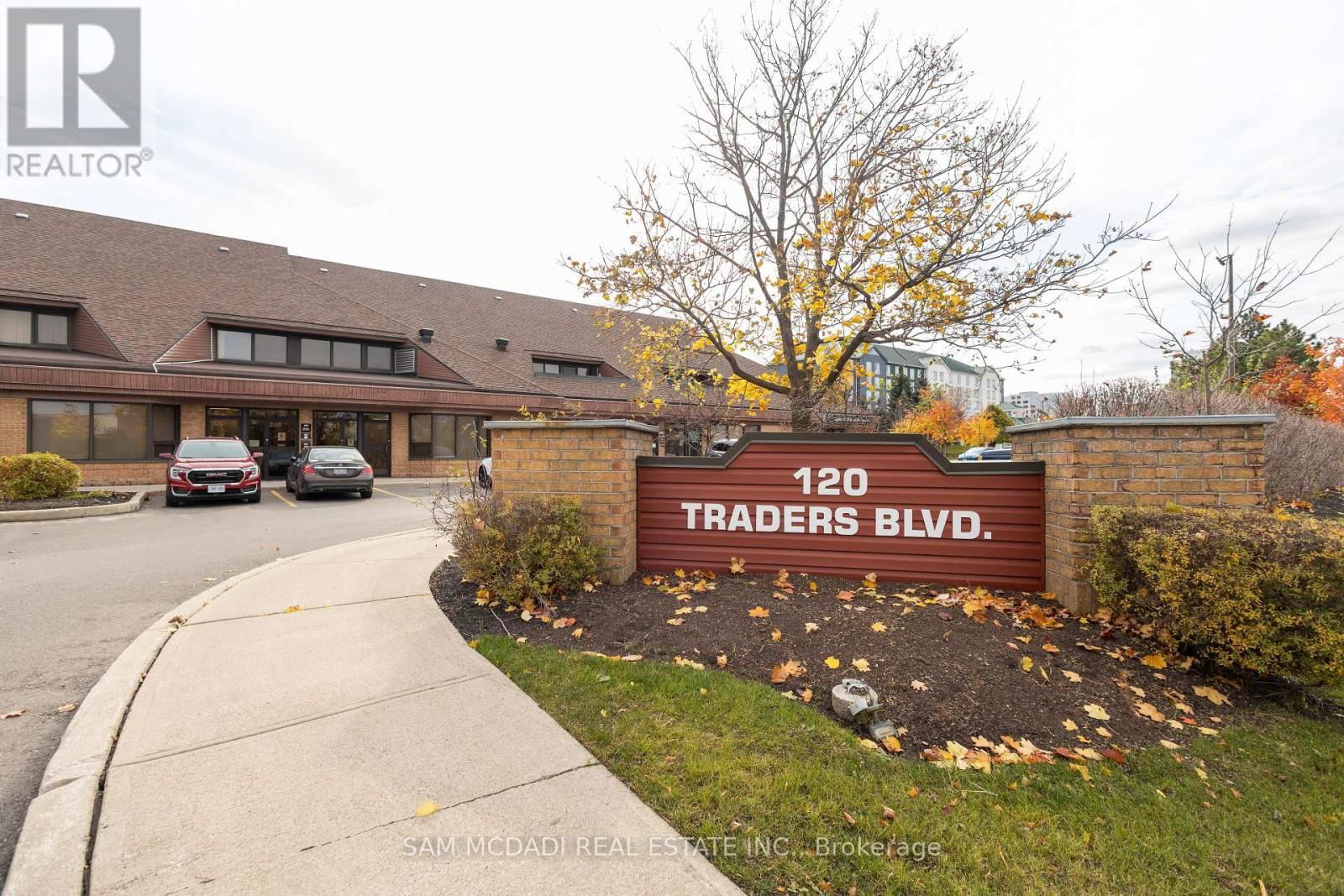 204 - 120 TRADERS BOULEVARD E Image 1