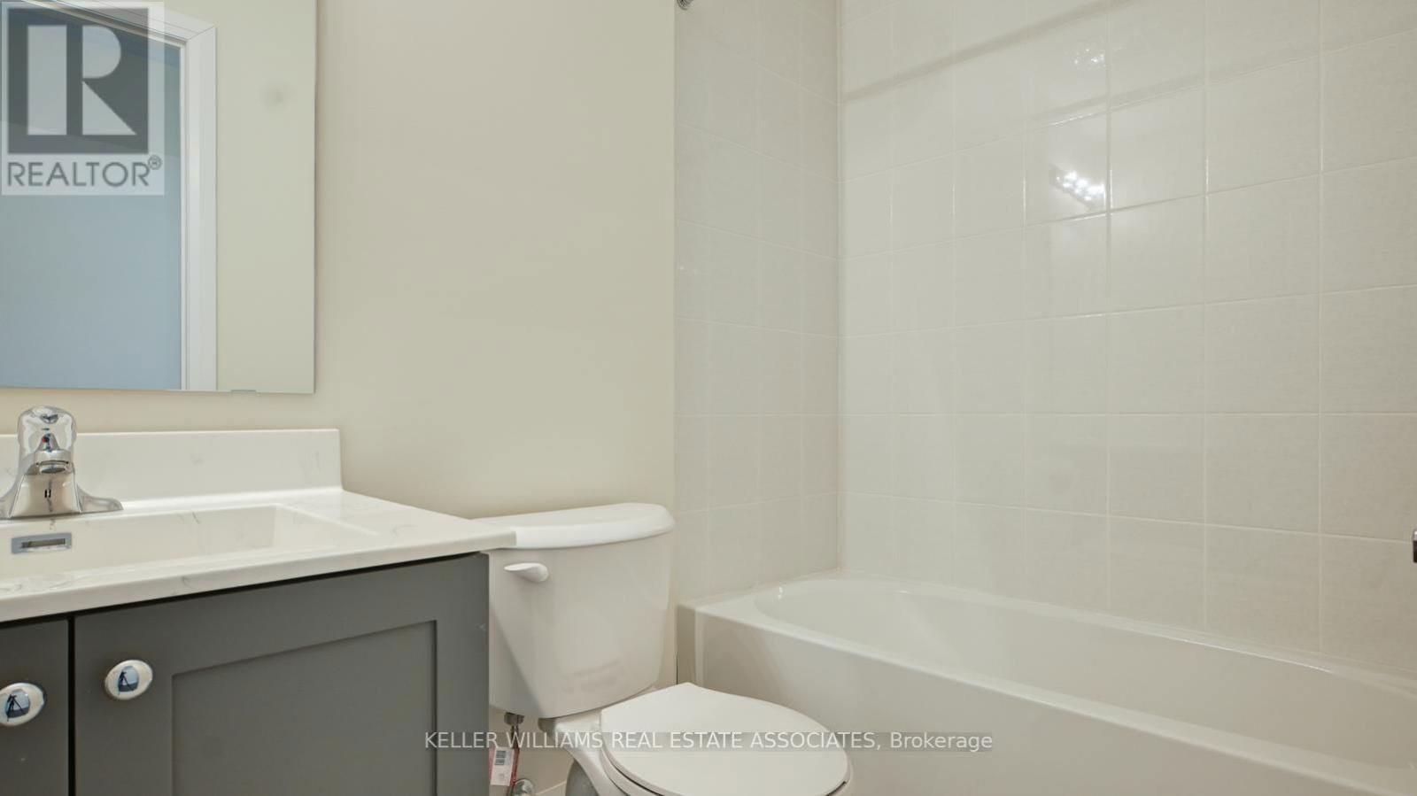 130 - 1565 ROSE WAY Image 25