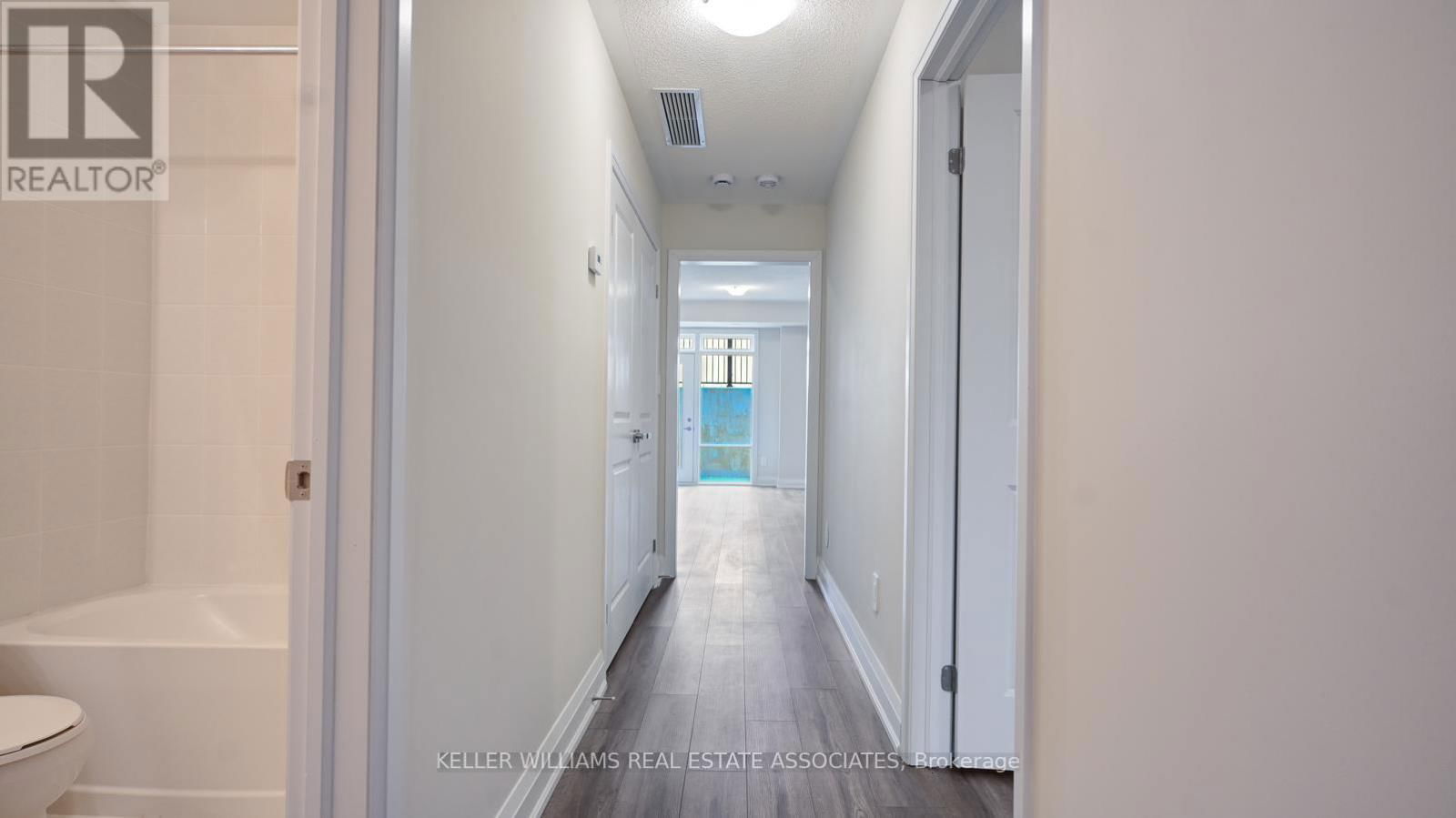 130 - 1565 ROSE WAY Image 26