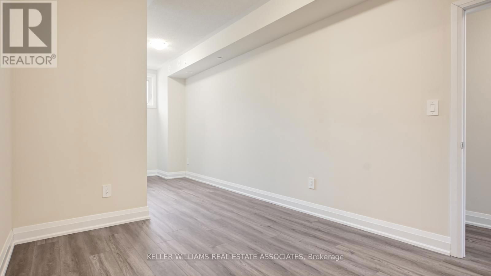130 - 1565 ROSE WAY Image 28