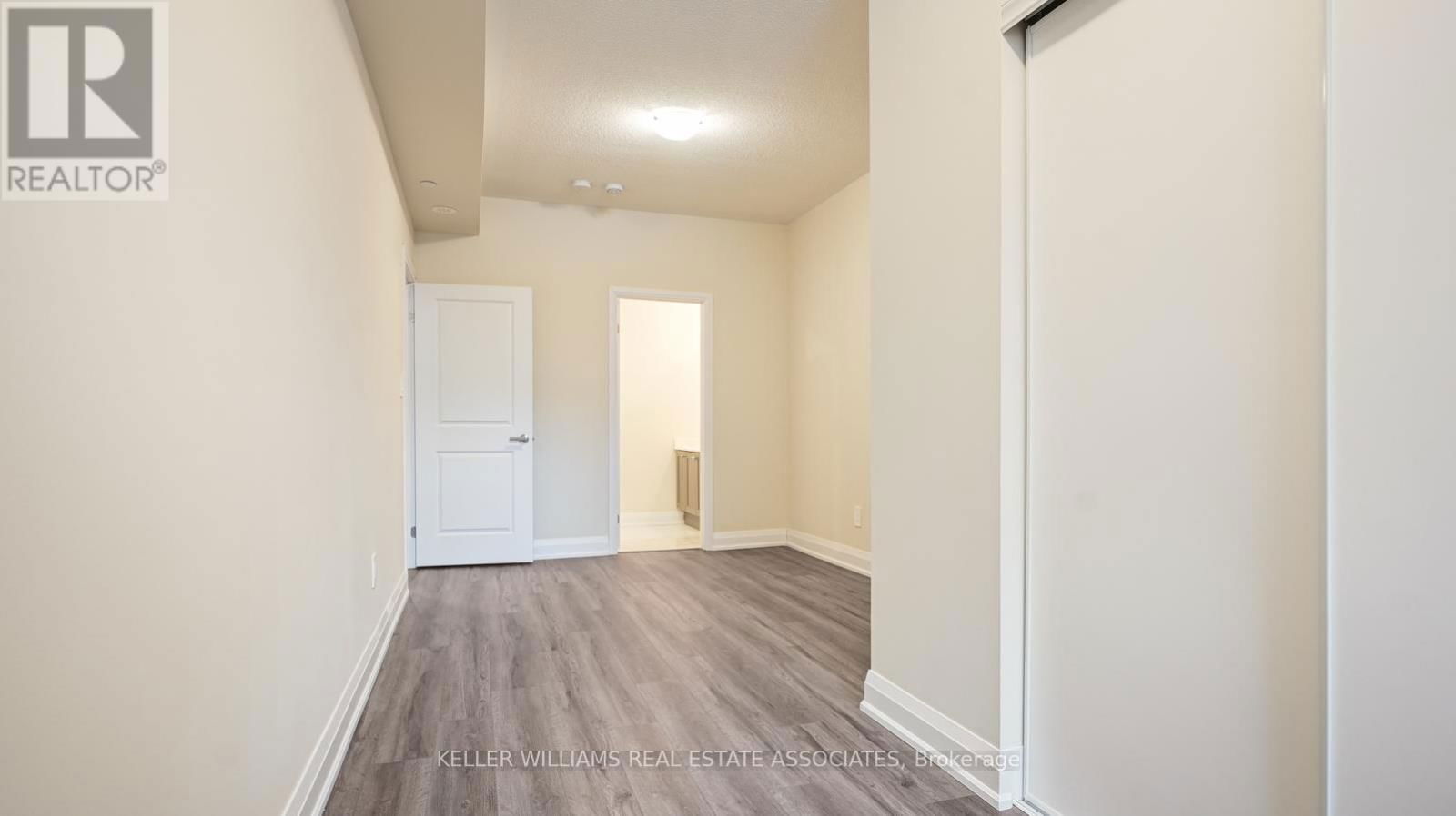 130 - 1565 ROSE WAY Image 30