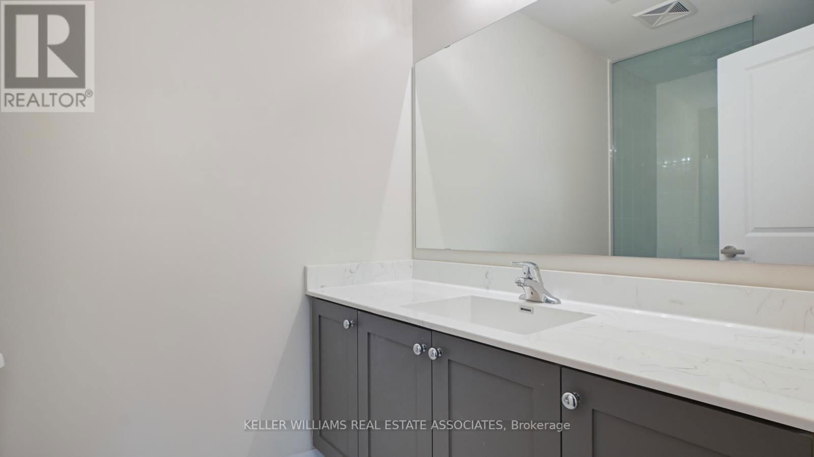 130 - 1565 ROSE WAY Image 33