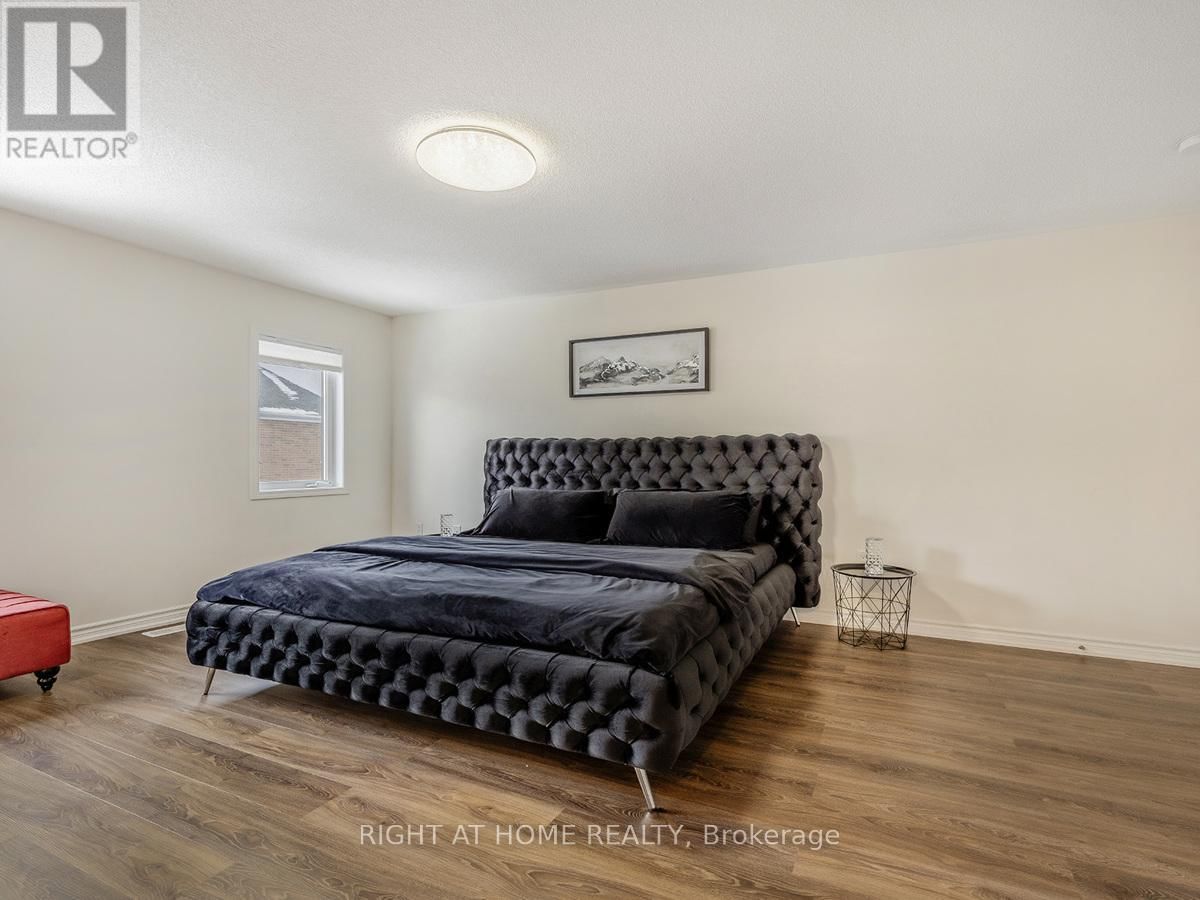 653 LANGHOLM STREET Image 18