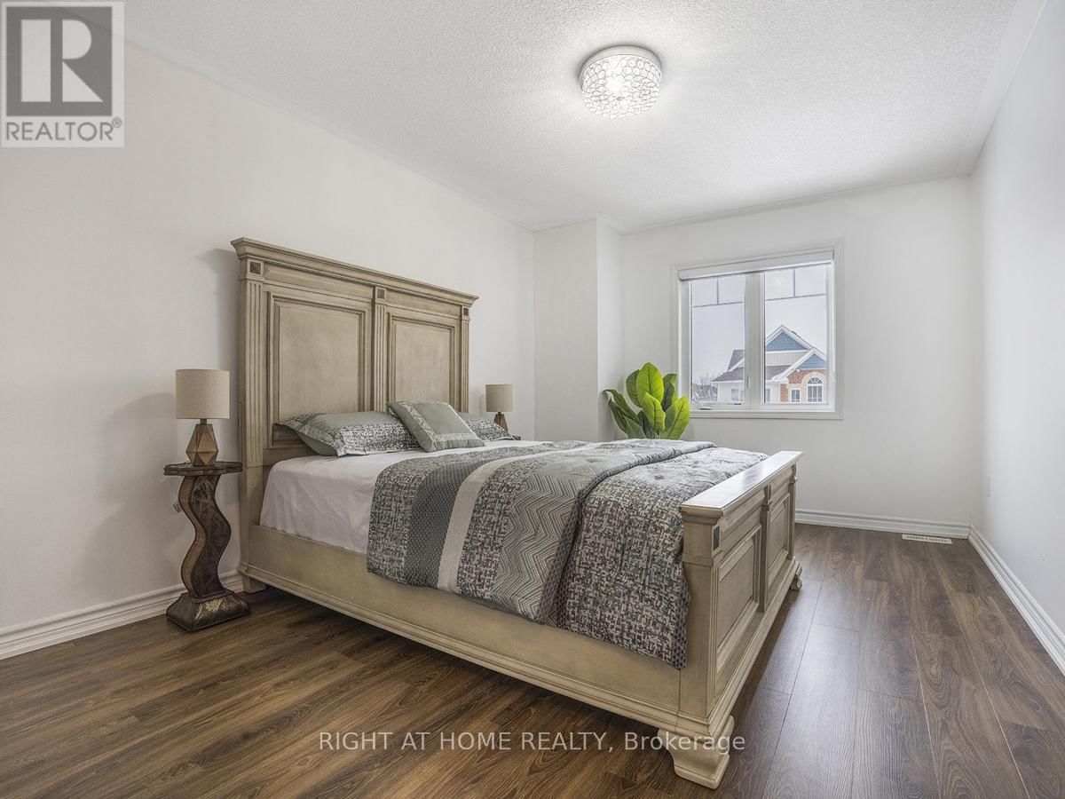 653 LANGHOLM STREET Image 22