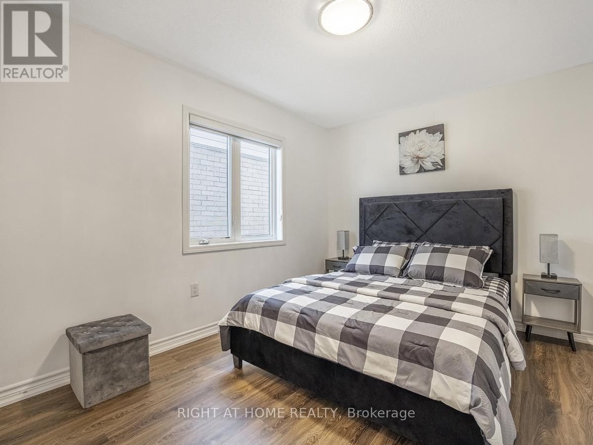 653 LANGHOLM STREET Image 23