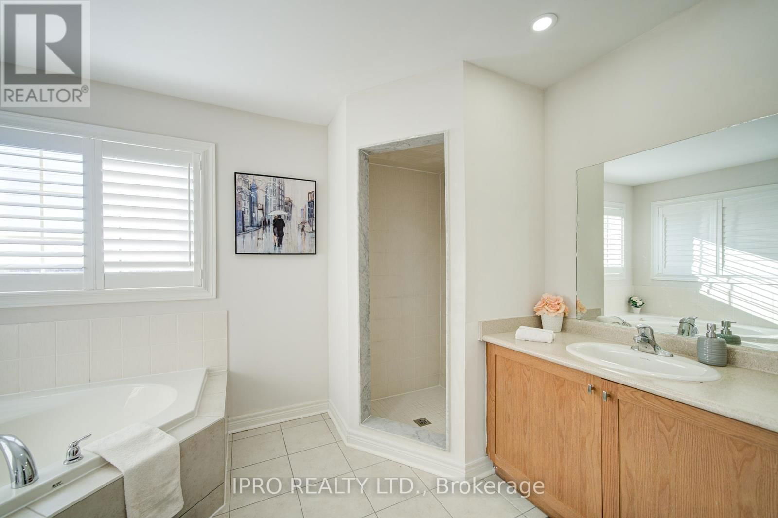 566 BESSBOROUGH DRIVE Image 26