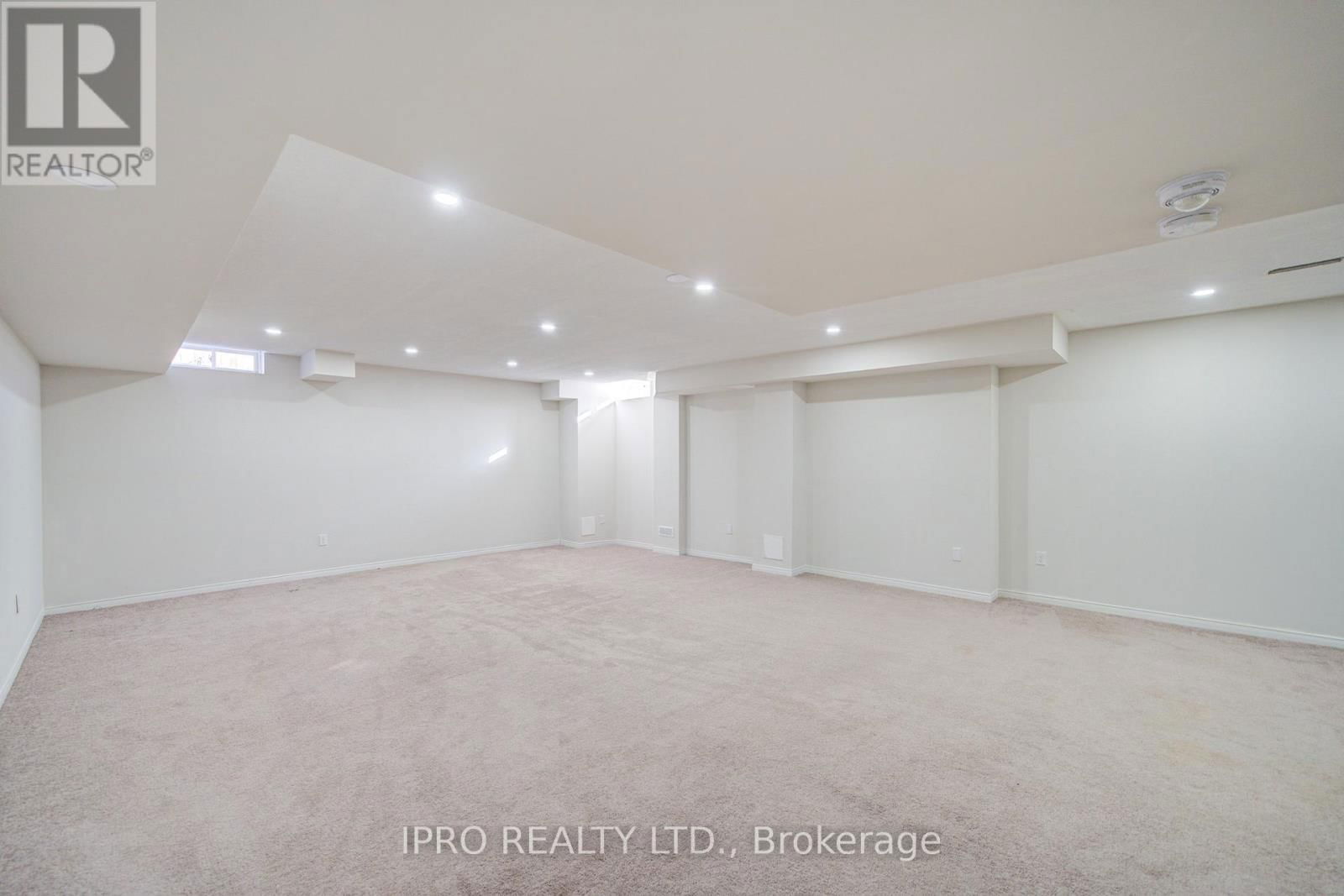 566 BESSBOROUGH DRIVE Image 35