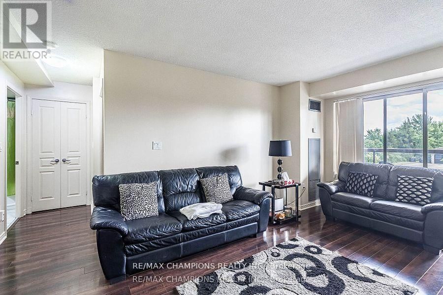 216 - 300 RAY LAWSON BOULEVARD Image 3