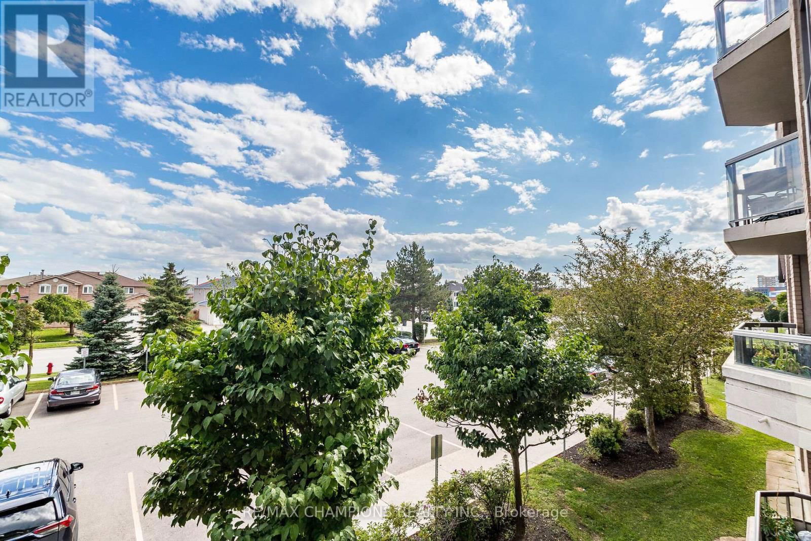216 - 300 RAY LAWSON BOULEVARD Image 37