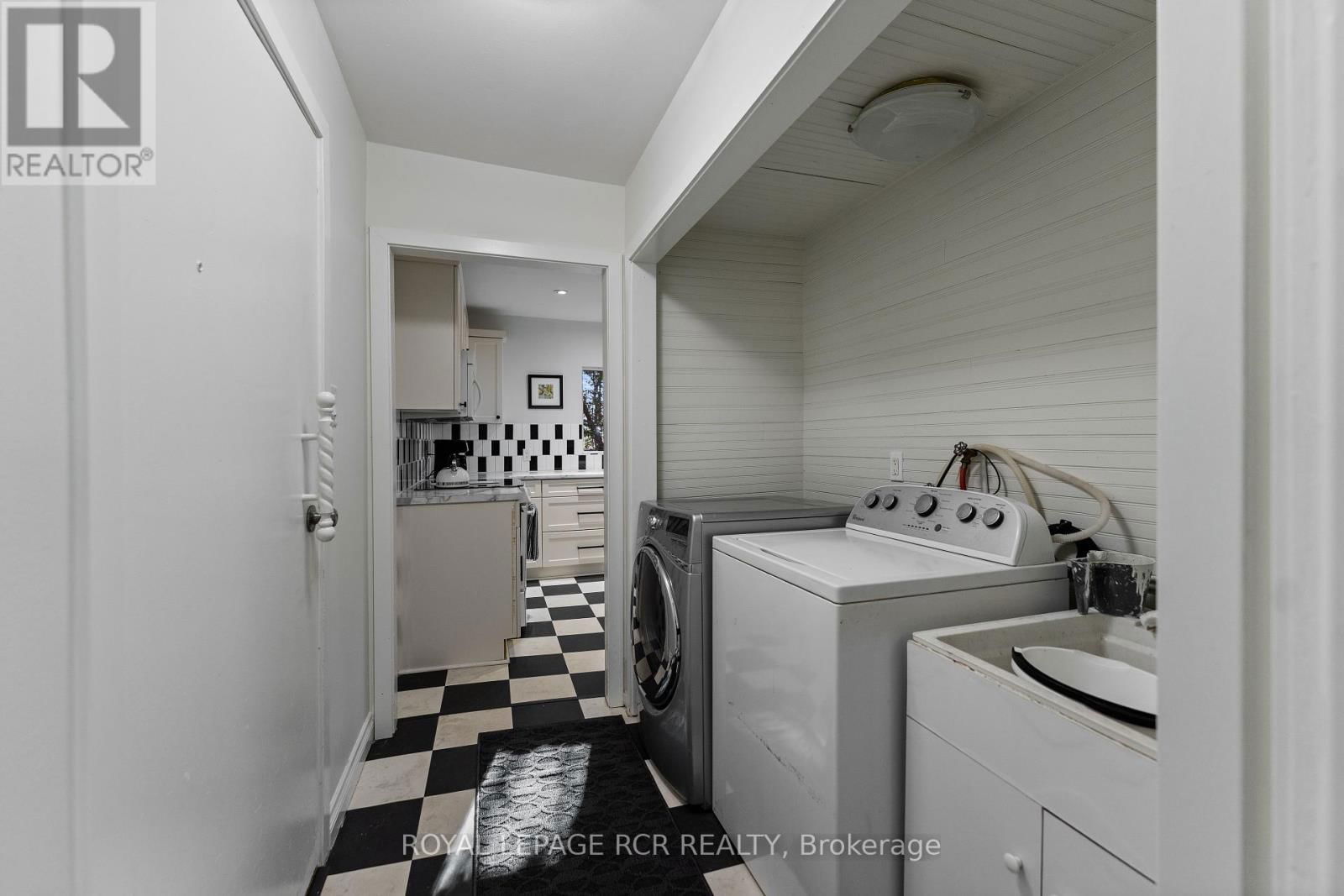 27 JOHN STREET NORTH Image 22