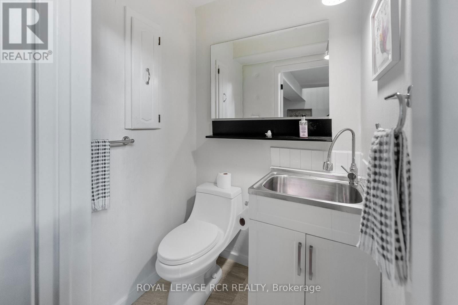 27 JOHN STREET NORTH Image 23
