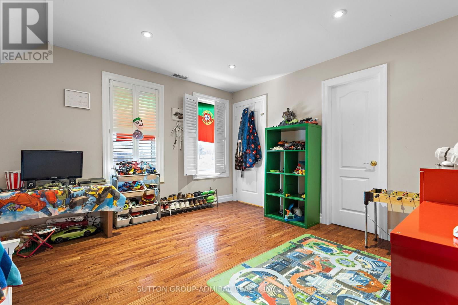 42 GLEN LONG AVENUE Image 24