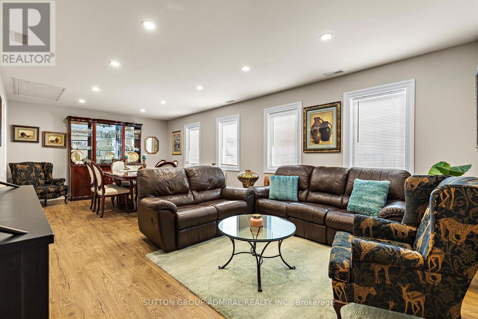 42 GLEN LONG AVENUE Image 26