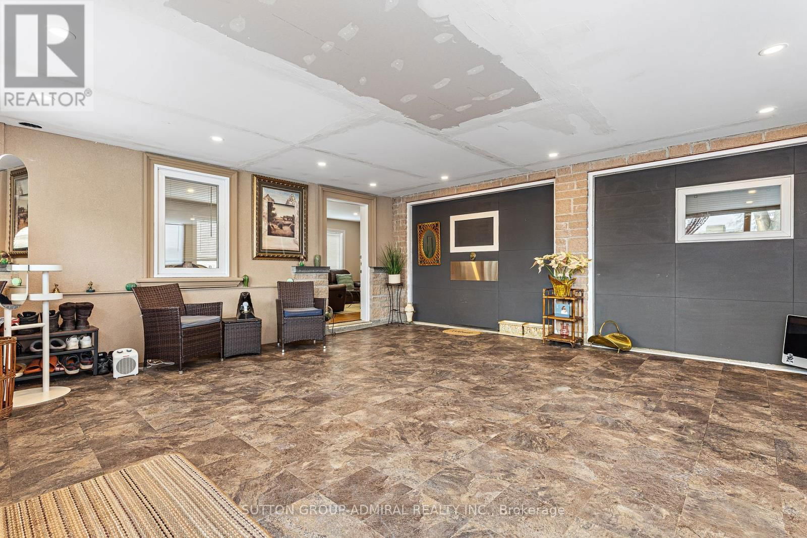 42 GLEN LONG AVENUE Image 31