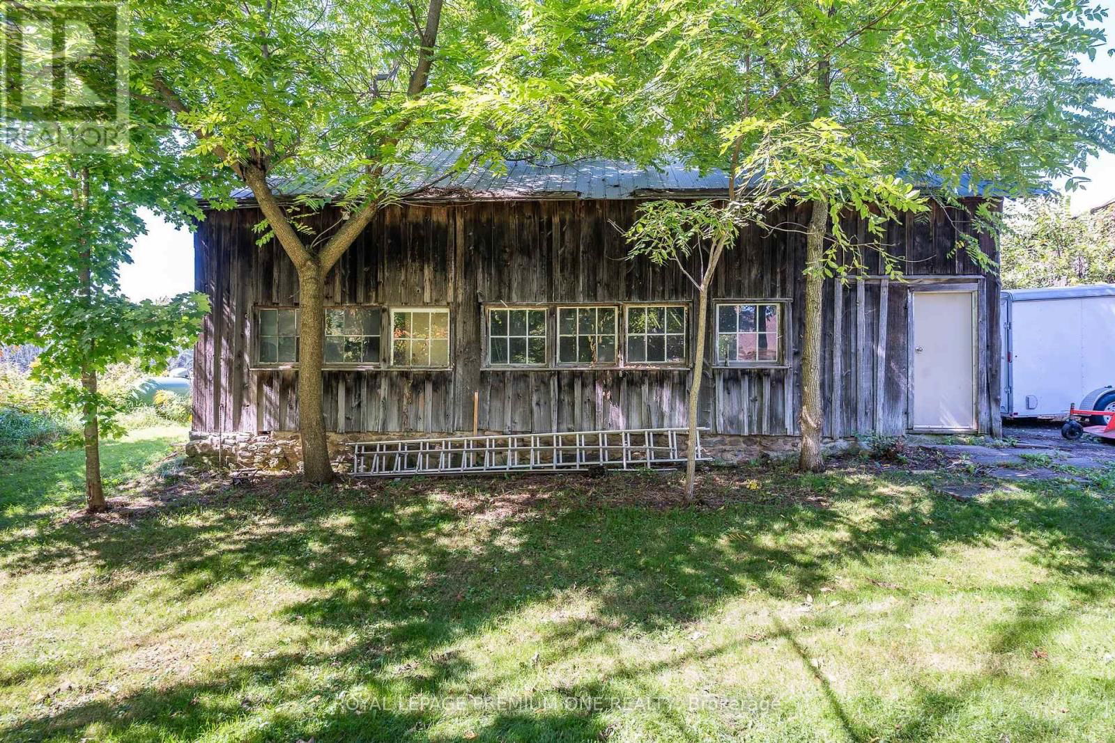 14650 HEART LAKE ROAD Image 27
