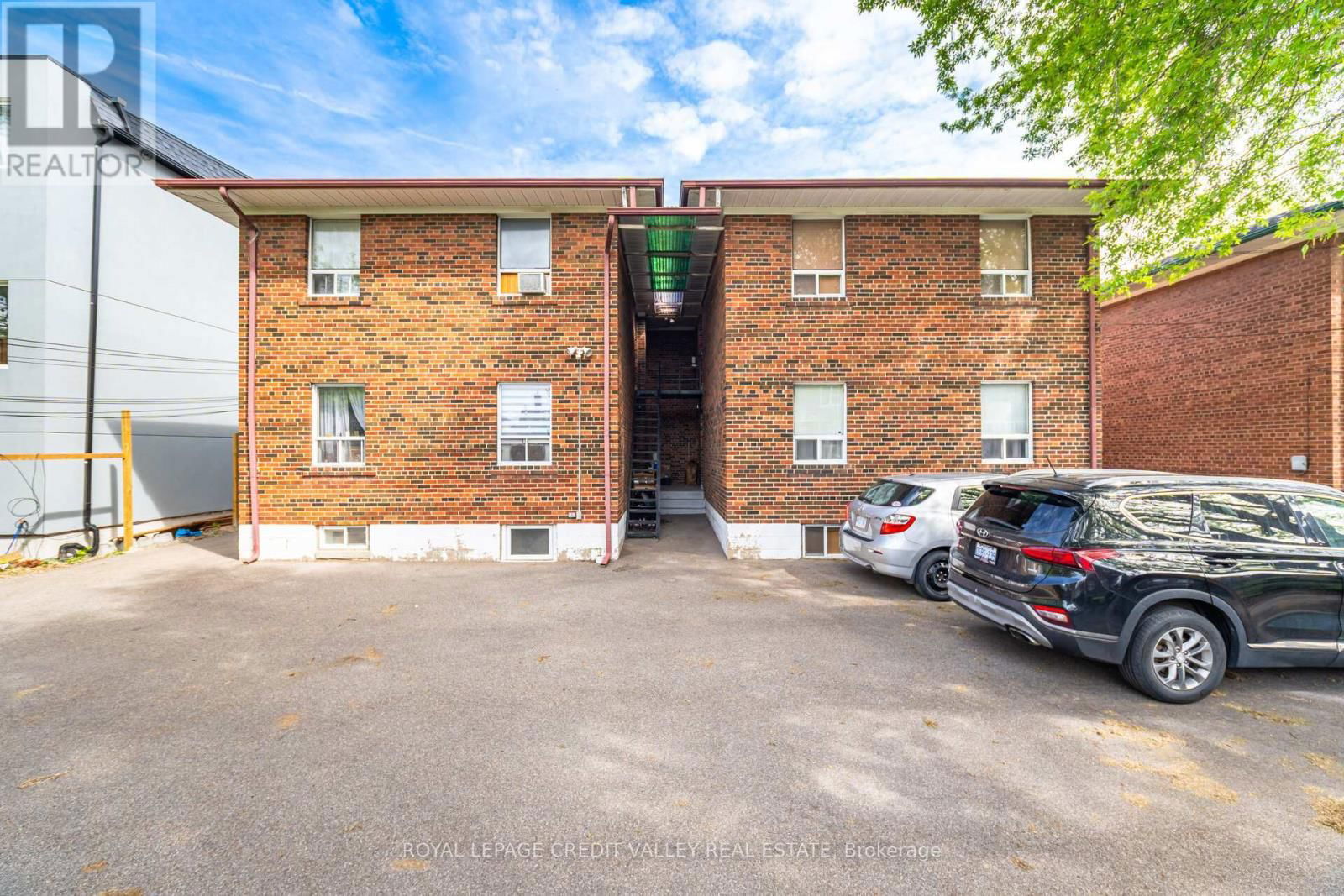 19 ROSELAND DRIVE Image 18