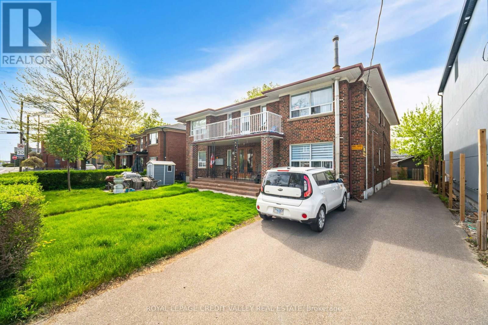19 ROSELAND DRIVE Image 4