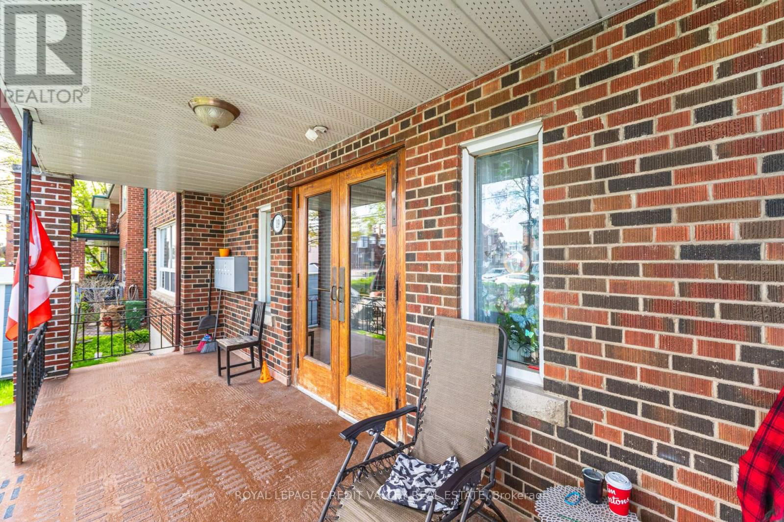 19 ROSELAND DRIVE Image 6