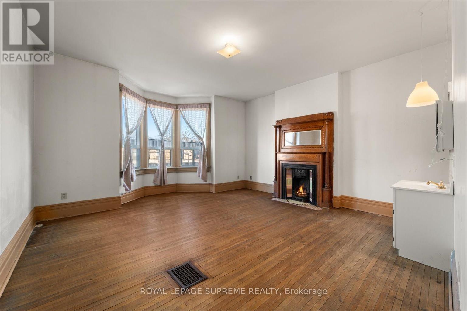 1309 KING STREET WEST Image 21