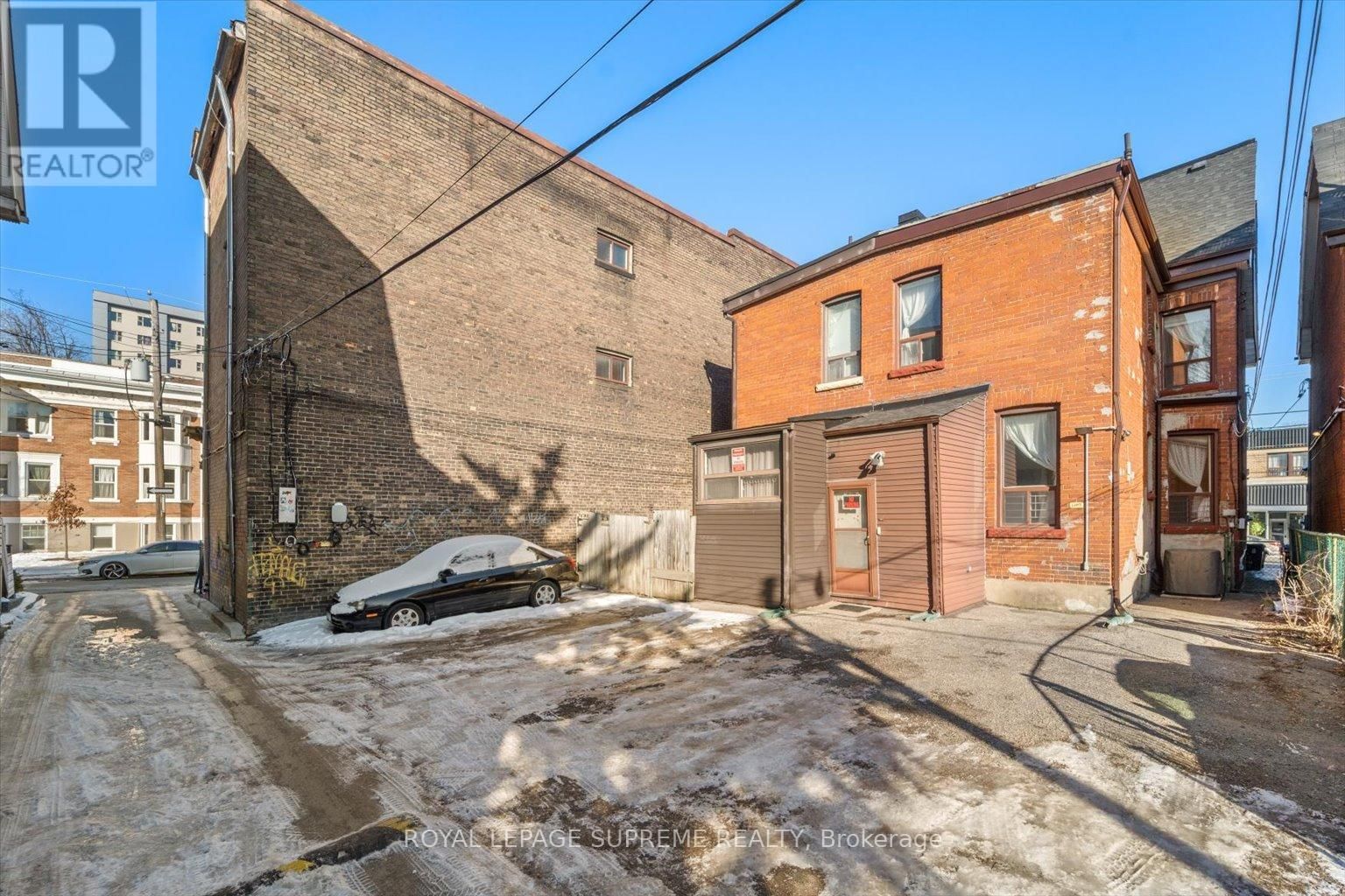 1309 KING STREET W Image 38