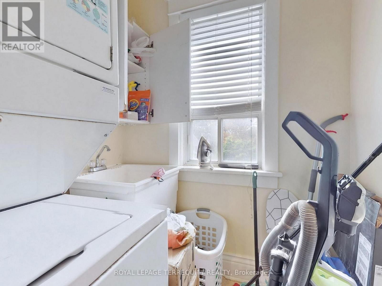 197 PARK LAWN ROAD Image 13