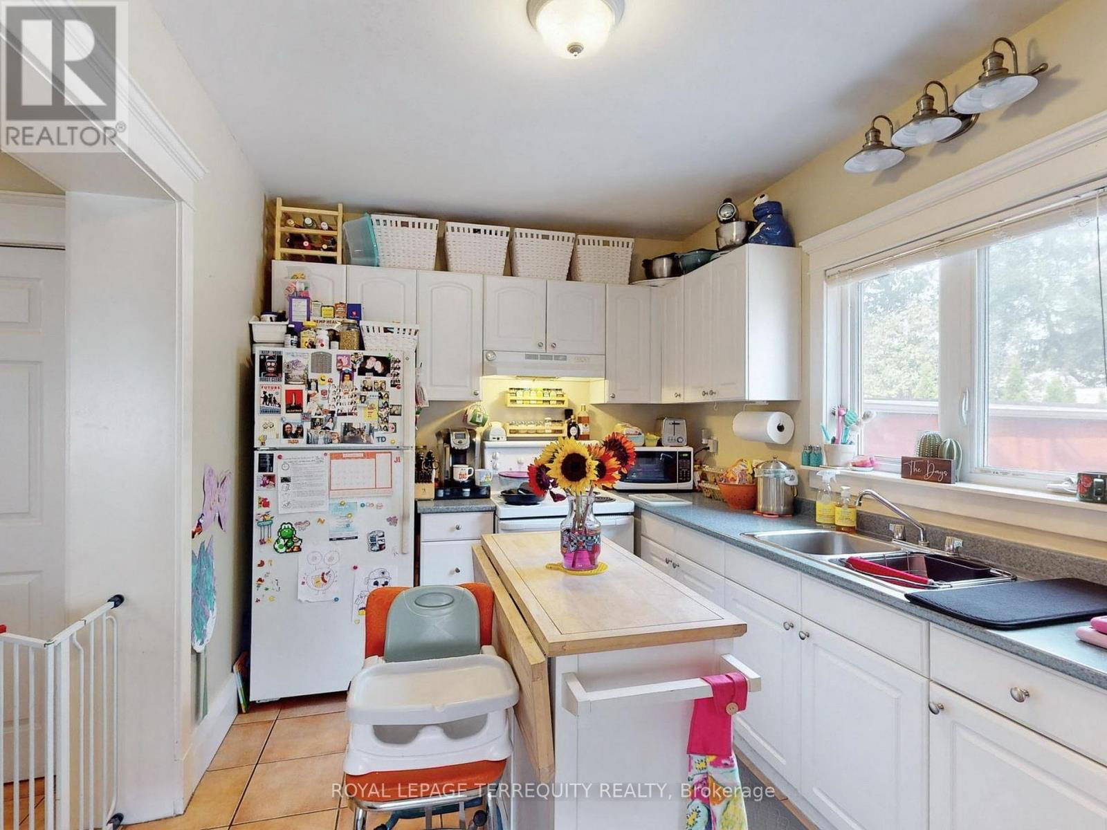 197 PARK LAWN ROAD Image 19