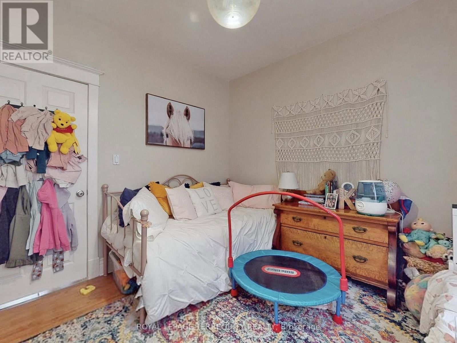 197 PARK LAWN ROAD Image 24