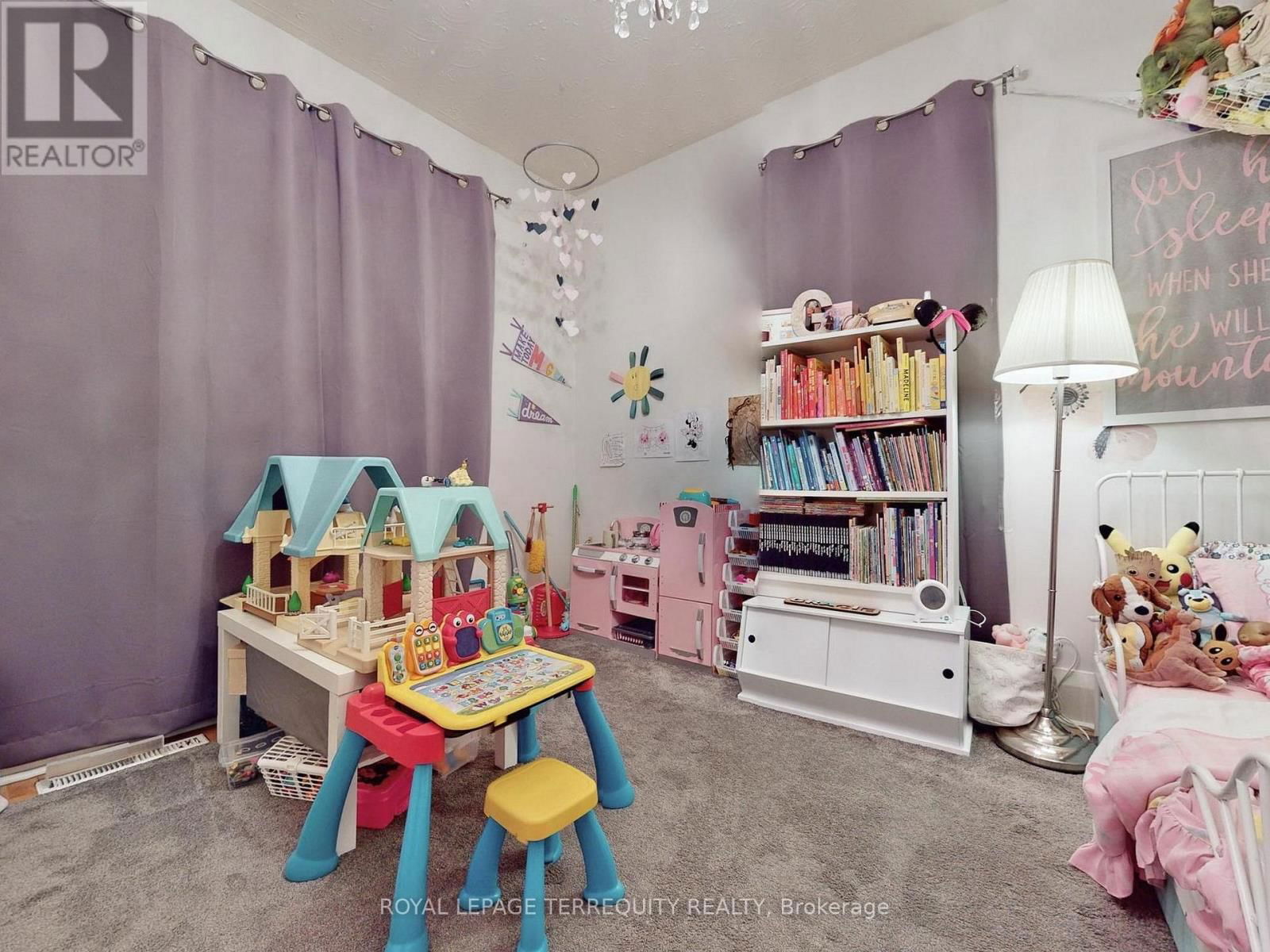 197 PARK LAWN ROAD Image 26
